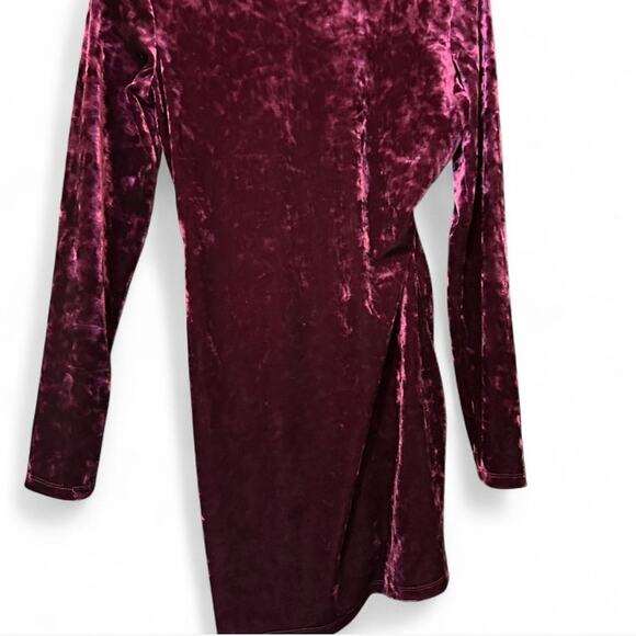 Burgundy Velvet Ruched Long Sleeve Mini Dress size L - Picture 2 of 2